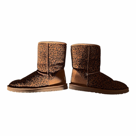 UGG Leopard Print Women's Boots - Picture 2 of 9